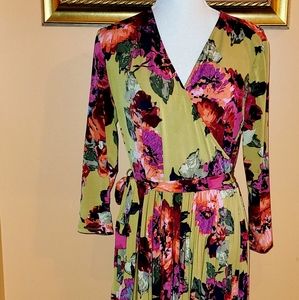 Maggie London, long sleeve pleated dress